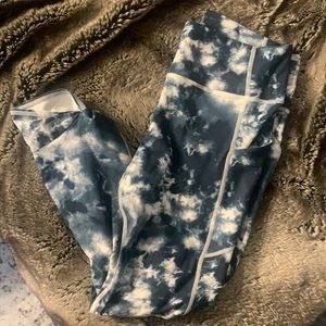 Fabletics tie dye leggings!